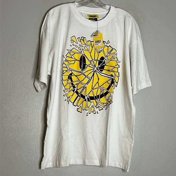 Chinatown Market Broken Glass Yellow Smiley Short sleeve T-shirt XL unisex tee - Picture 1 of 8